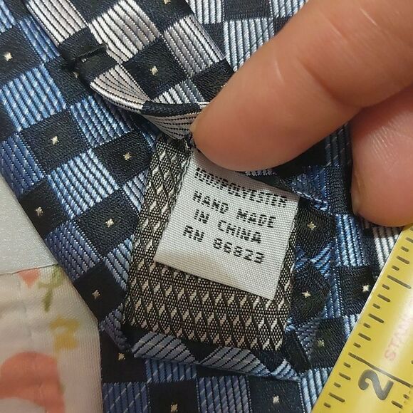 Chereskin Geometric Print Blue Neck Tie - Picture 6 of 6